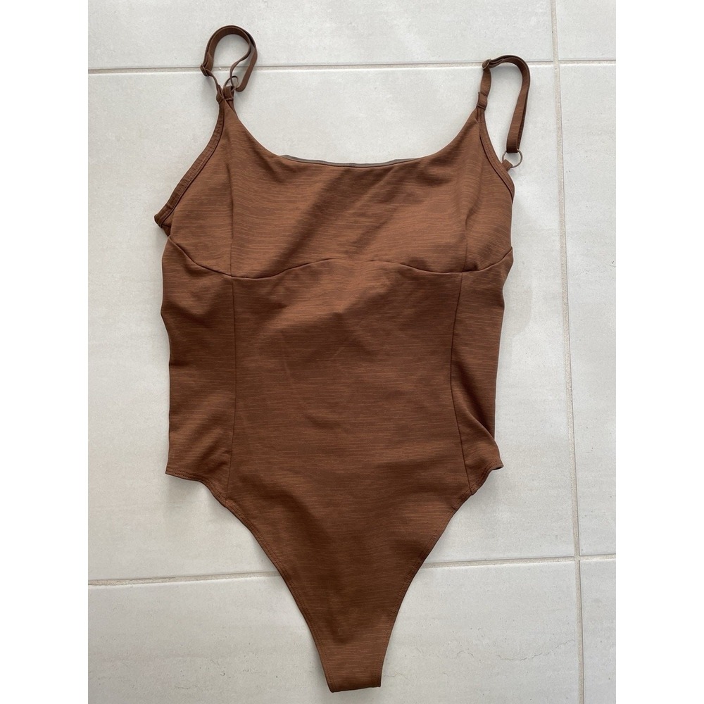 Outdoor Voices Women M Top Move Free Brown Athleisure Activewear Minimalist